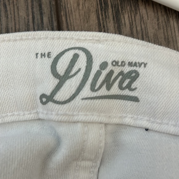 Old Navy White Skinny Jeans - Picture 2 of 4